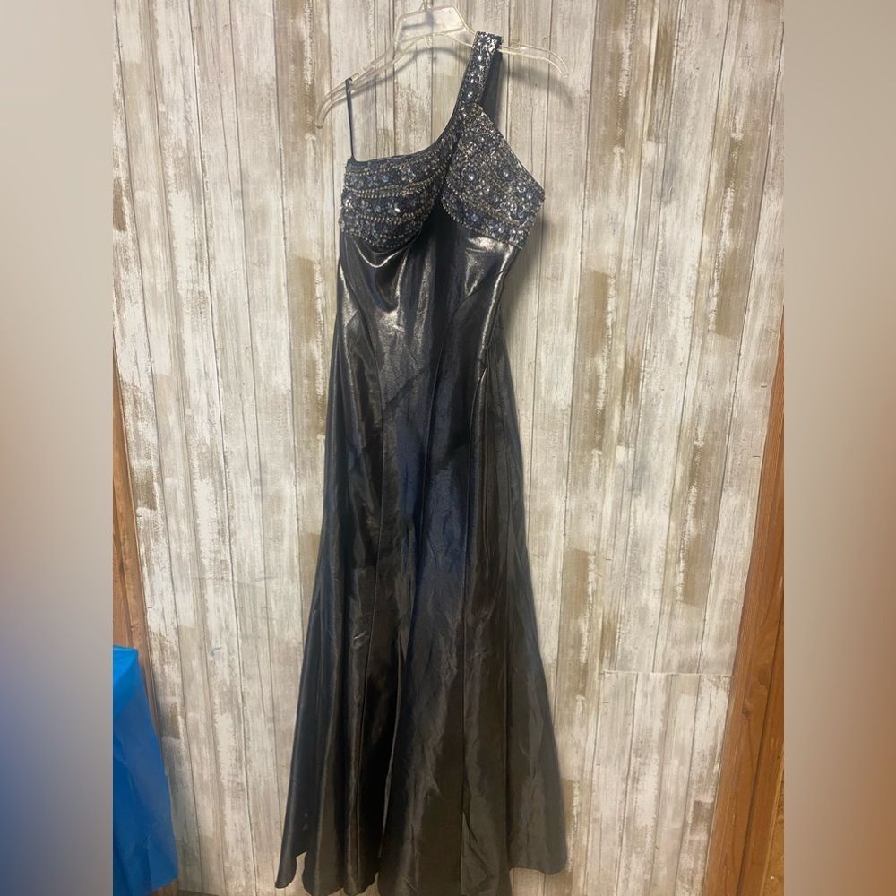 Shiny gray rhinestone